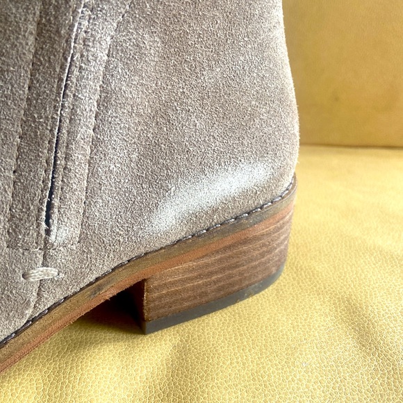 Dolce Vita tan leather ankle boots - Picture 2 of 4